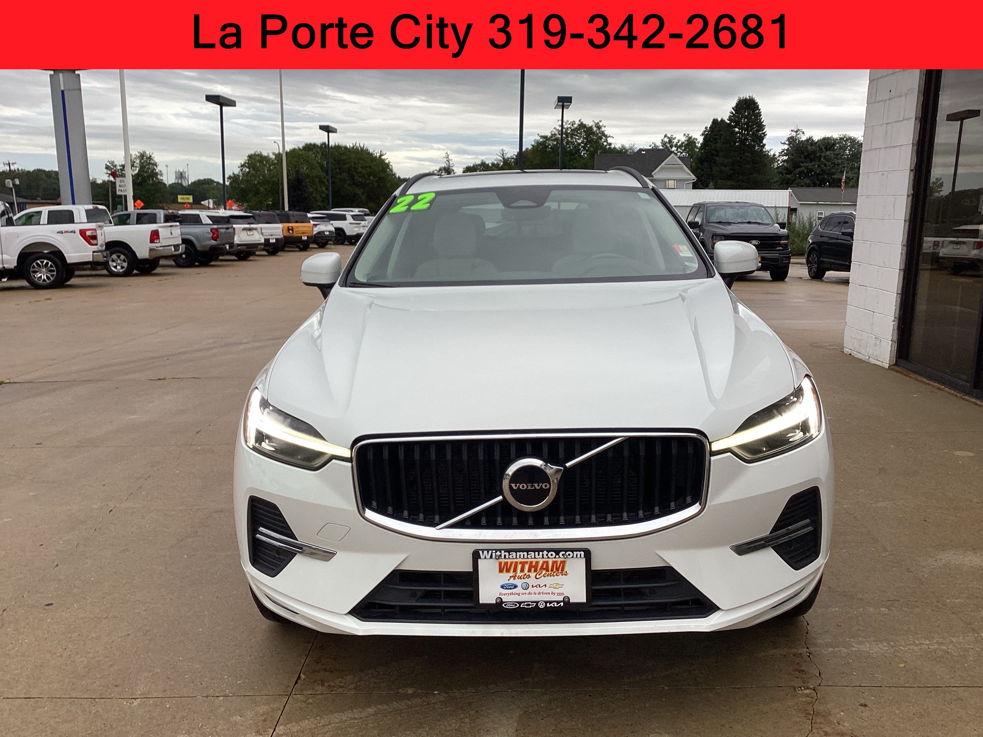 Used 2022 Volvo XC60 B5 Momentum AWD/4WD image 5