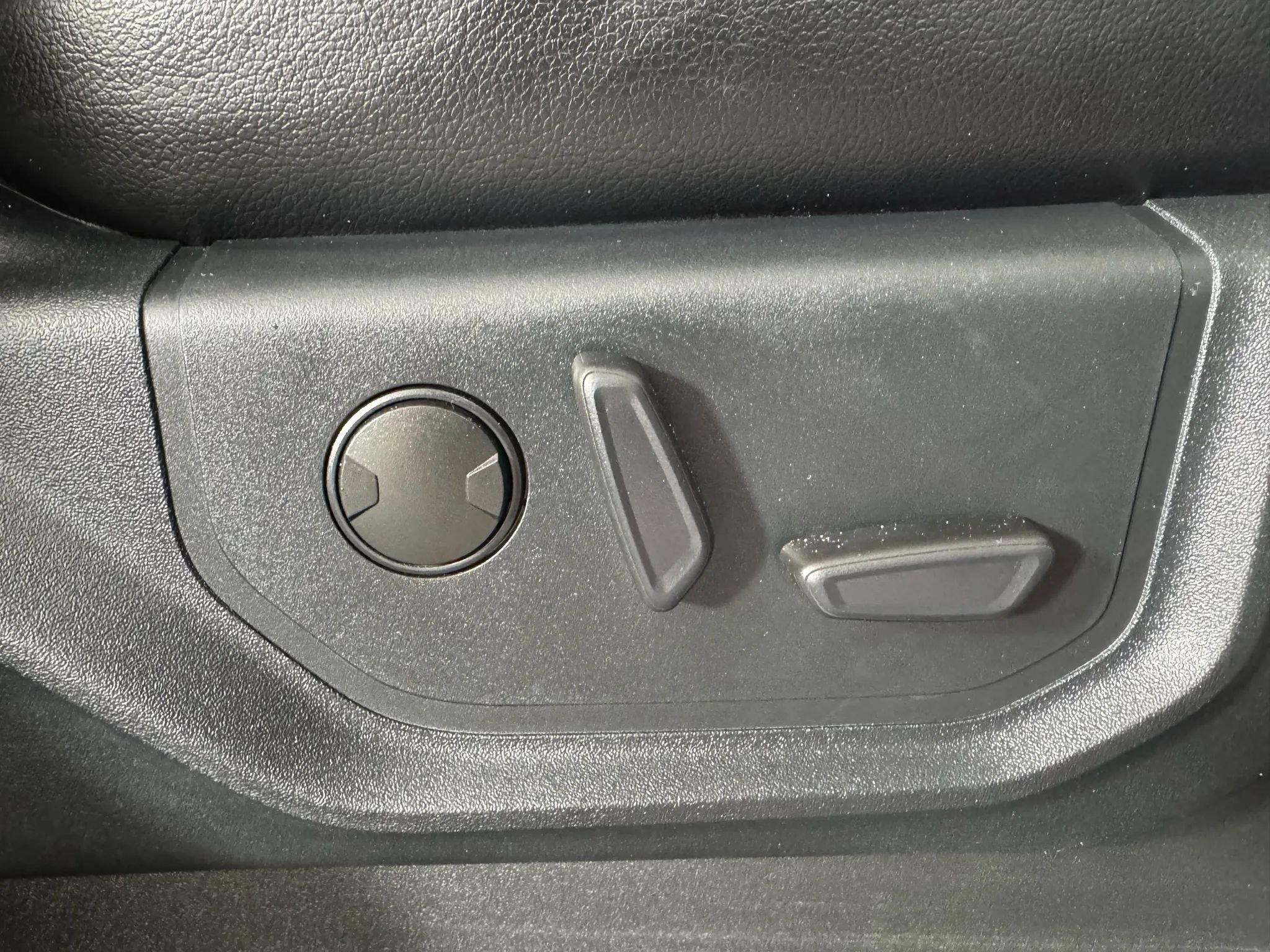 Used 2020 Ford F250 Lariat w/ Lariat Ultimate Package image 36