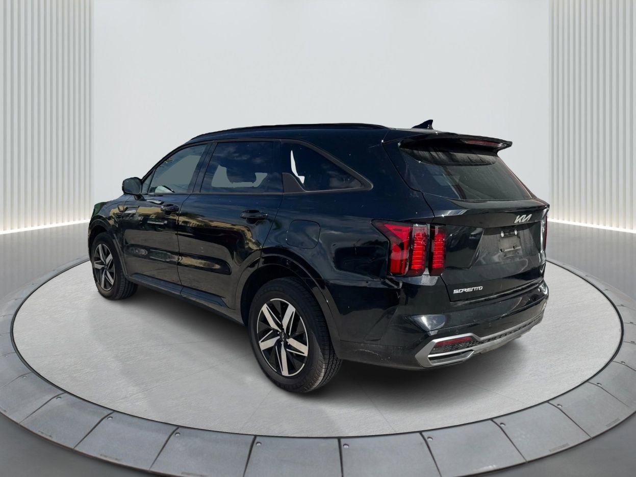 Used 2023 Kia Sorento S image 8