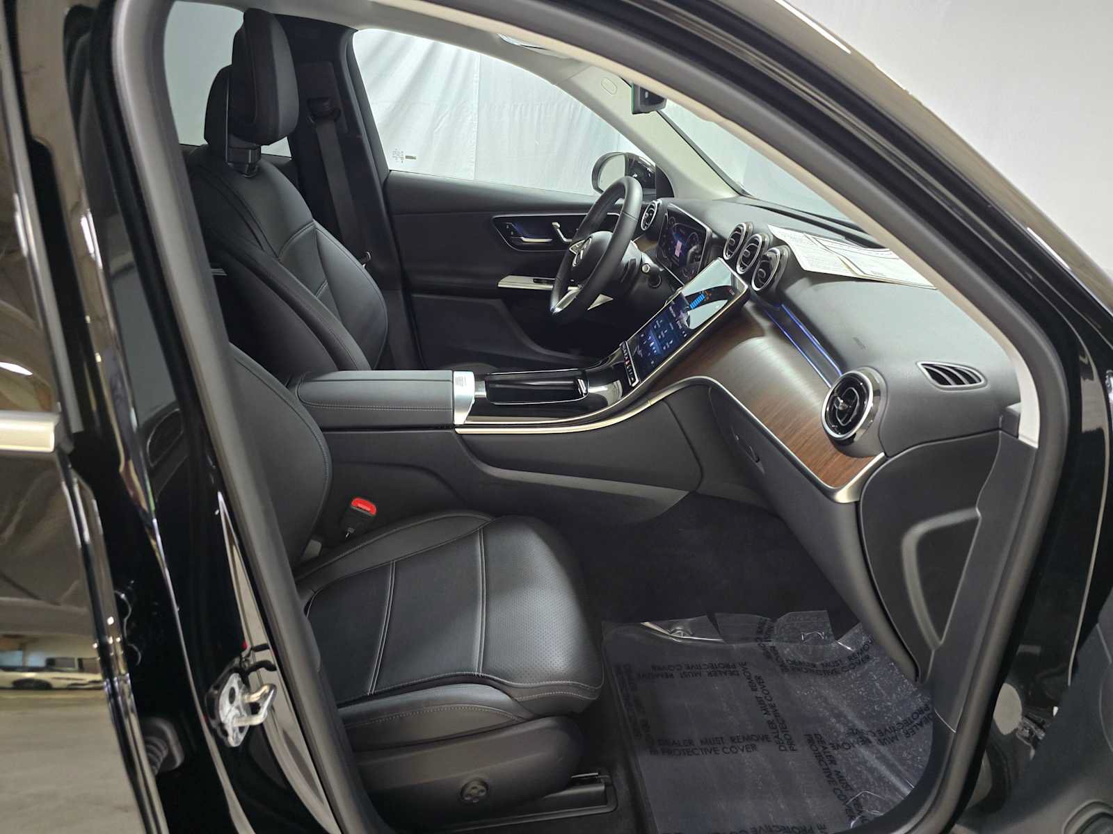 Certified 2025 Mercedes-Benz GLC 350e 4MATIC image 11