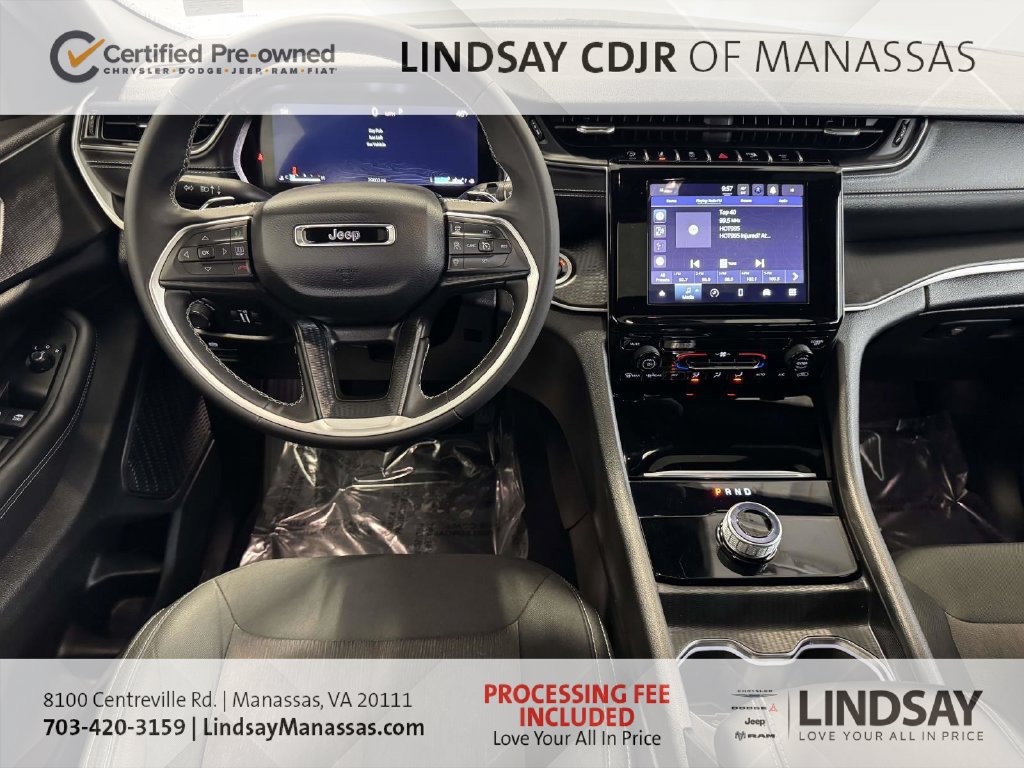 Used 2024 Jeep Grand Cherokee L Laredo AWD/4WD image 23