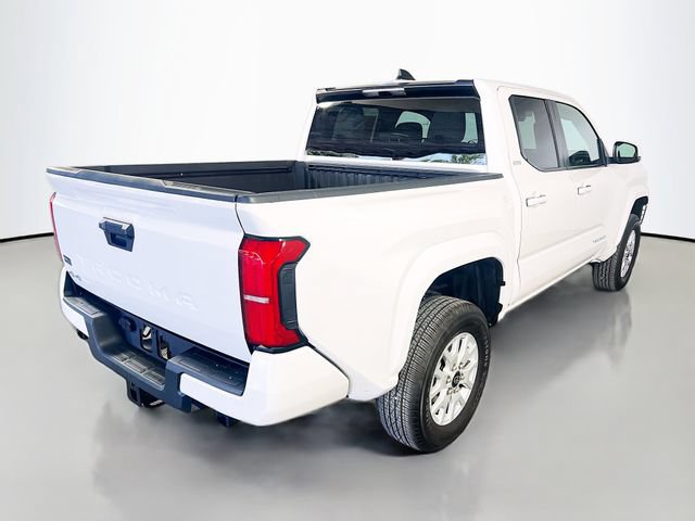 Used 2024 Toyota Tacoma SR5 AWD/4WD image 8