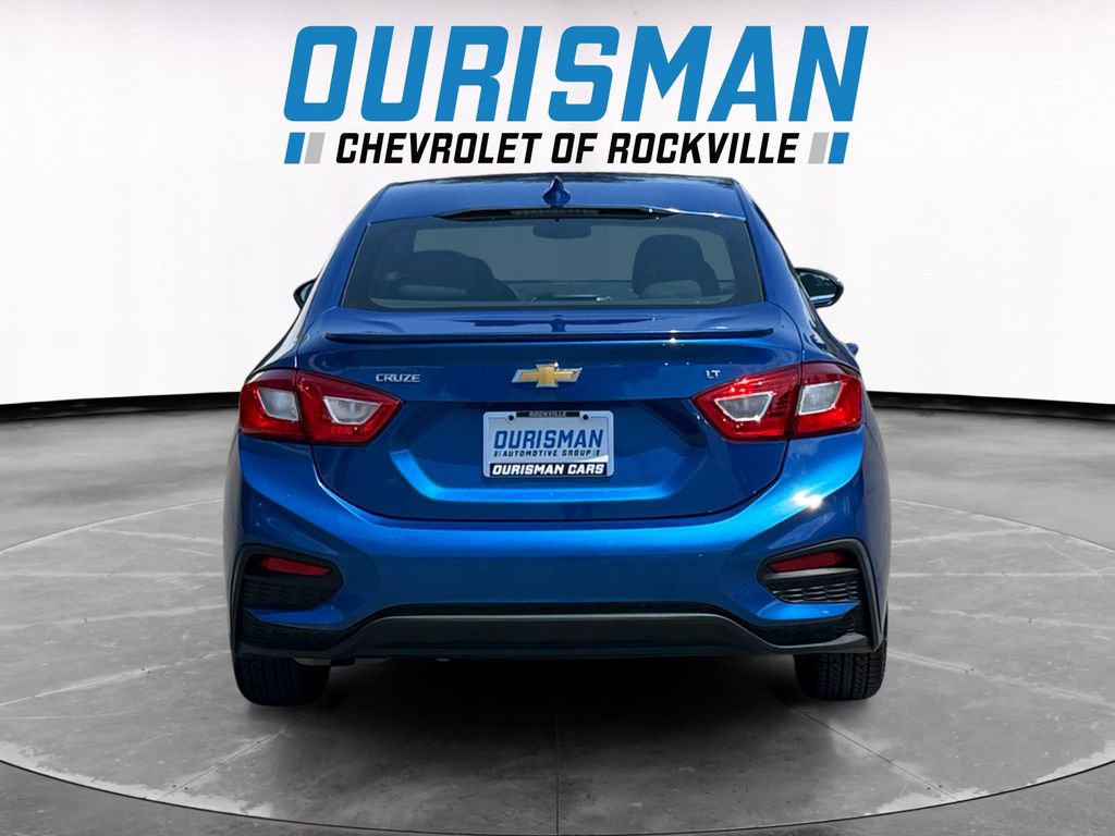 Used 2018 Chevrolet Cruze LT w/ Sun And Sound Package FWD image 5