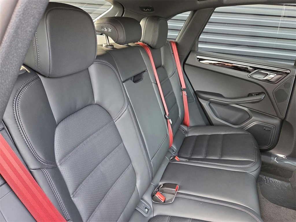 New 2026 Porsche Macan S image 21