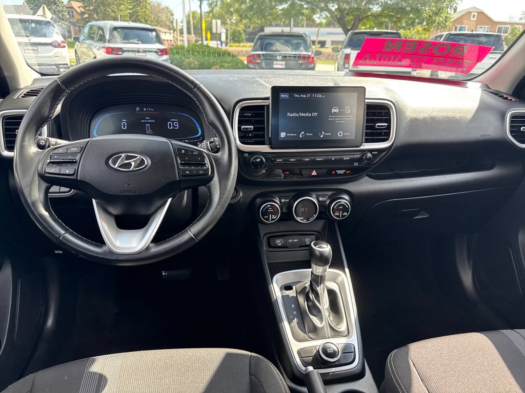 Used 2024 Hyundai Venue SEL FWD image 23