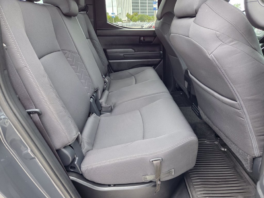 Used 2025 Toyota Tacoma SR5 AWD/4WD image 15