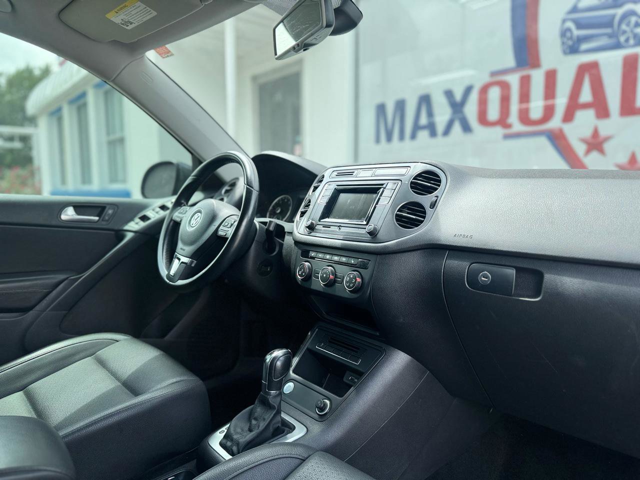 Used 2016 Volkswagen Tiguan S image 46