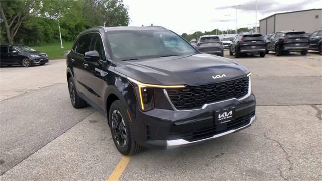 New 2025 Kia Sorento S image 5