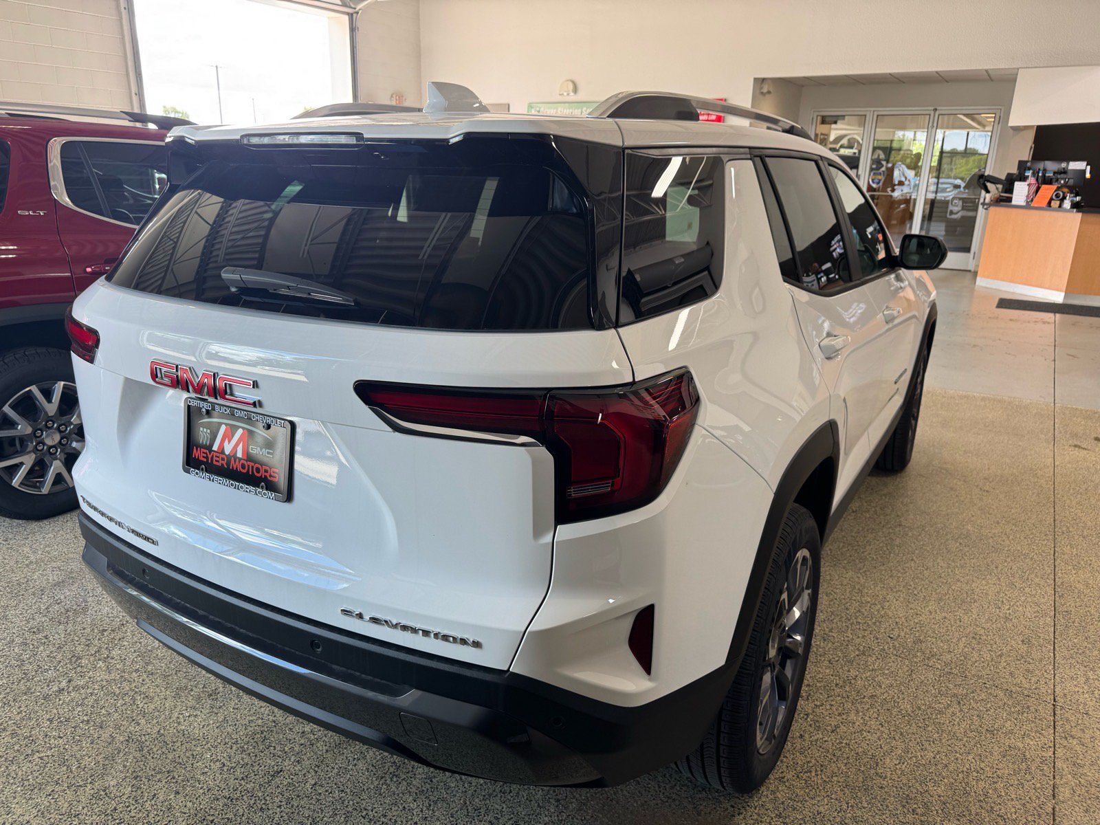 New 2027 GMC Terrain Elevation w/ Elevation Premium Package AWD/4WD image 5