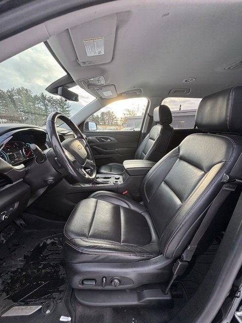 Used 2019 Chevrolet Traverse Premier w/ LPO, Blackout Package image 9