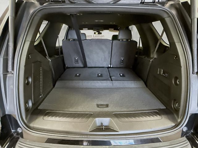 Used 2022 Chevrolet Tahoe LT w/ Luxury Package AWD/4WD image 28