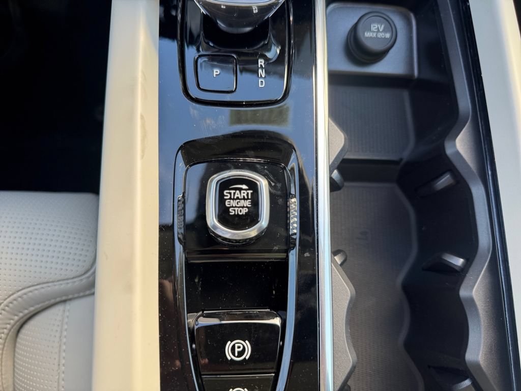 New 2027 Volvo XC60 B5 Ultra AWD/4WD image 17