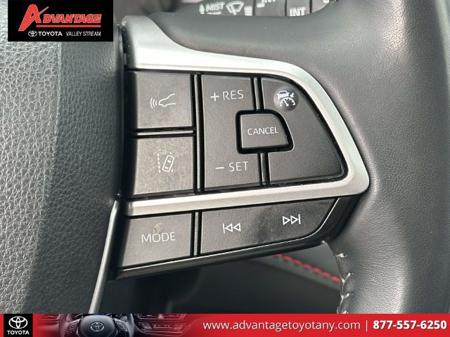 Used 2024 Toyota Highlander XSE AWD/4WD image 28