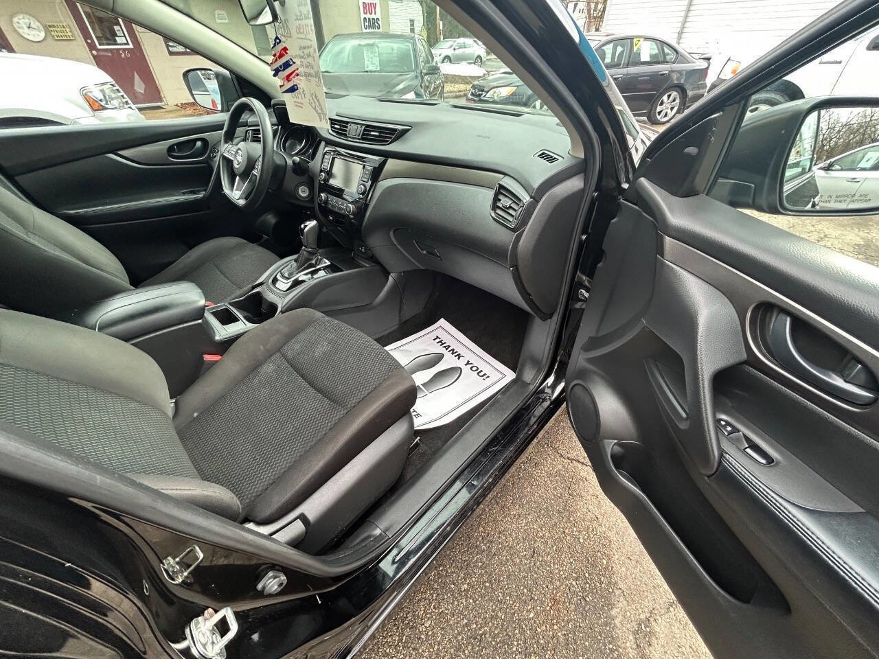 Used 2019 Nissan Rogue Sport S image 9