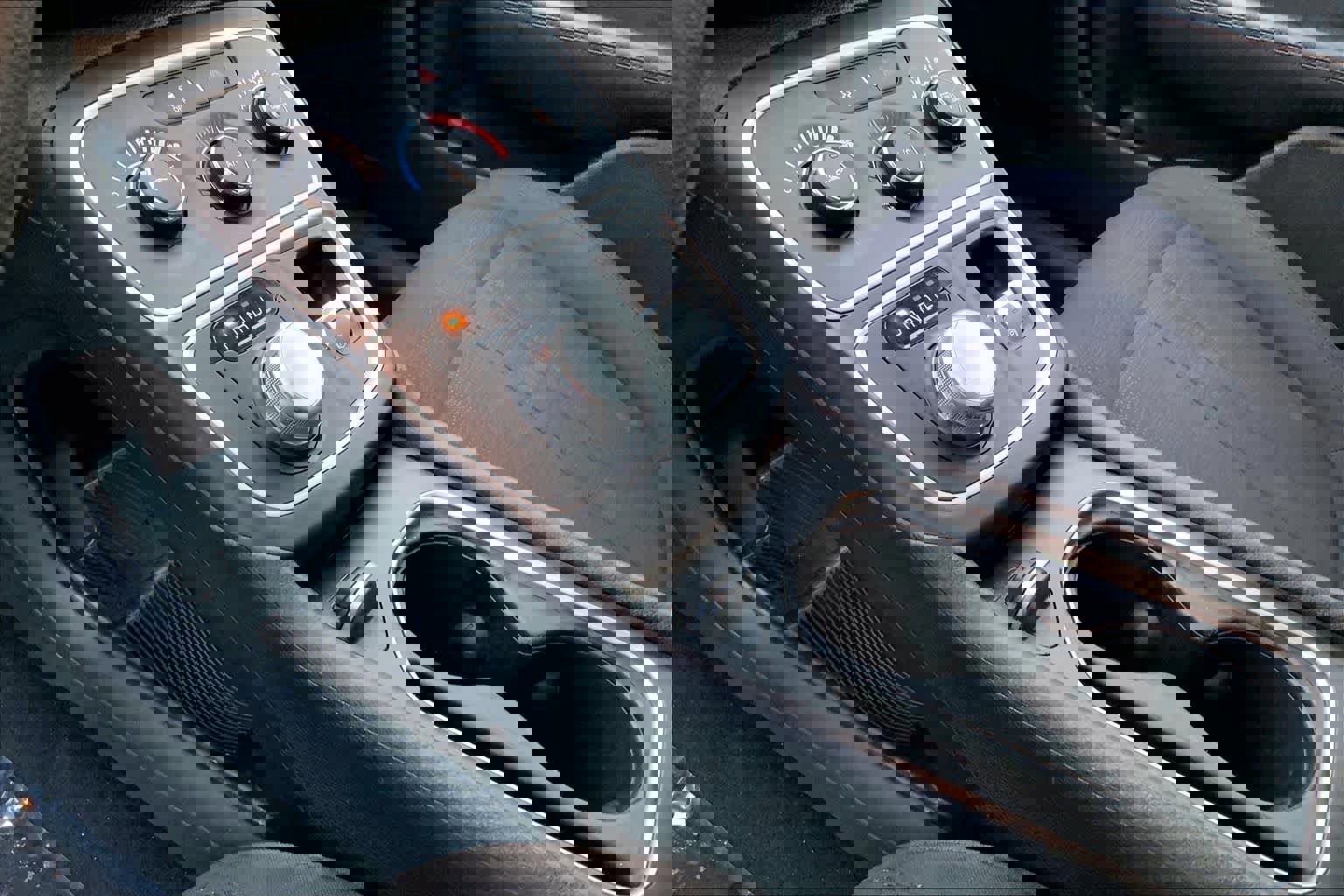 Used 2015 Chrysler 200 LX image 15