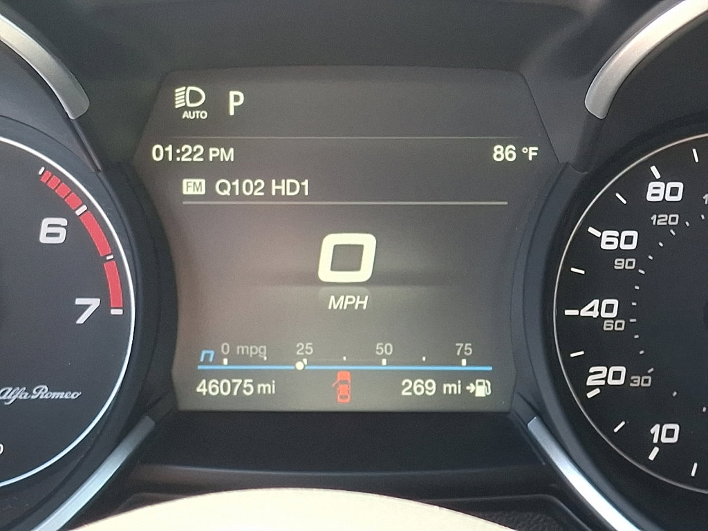 Used 2023 Alfa Romeo Stelvio Sprint image 26