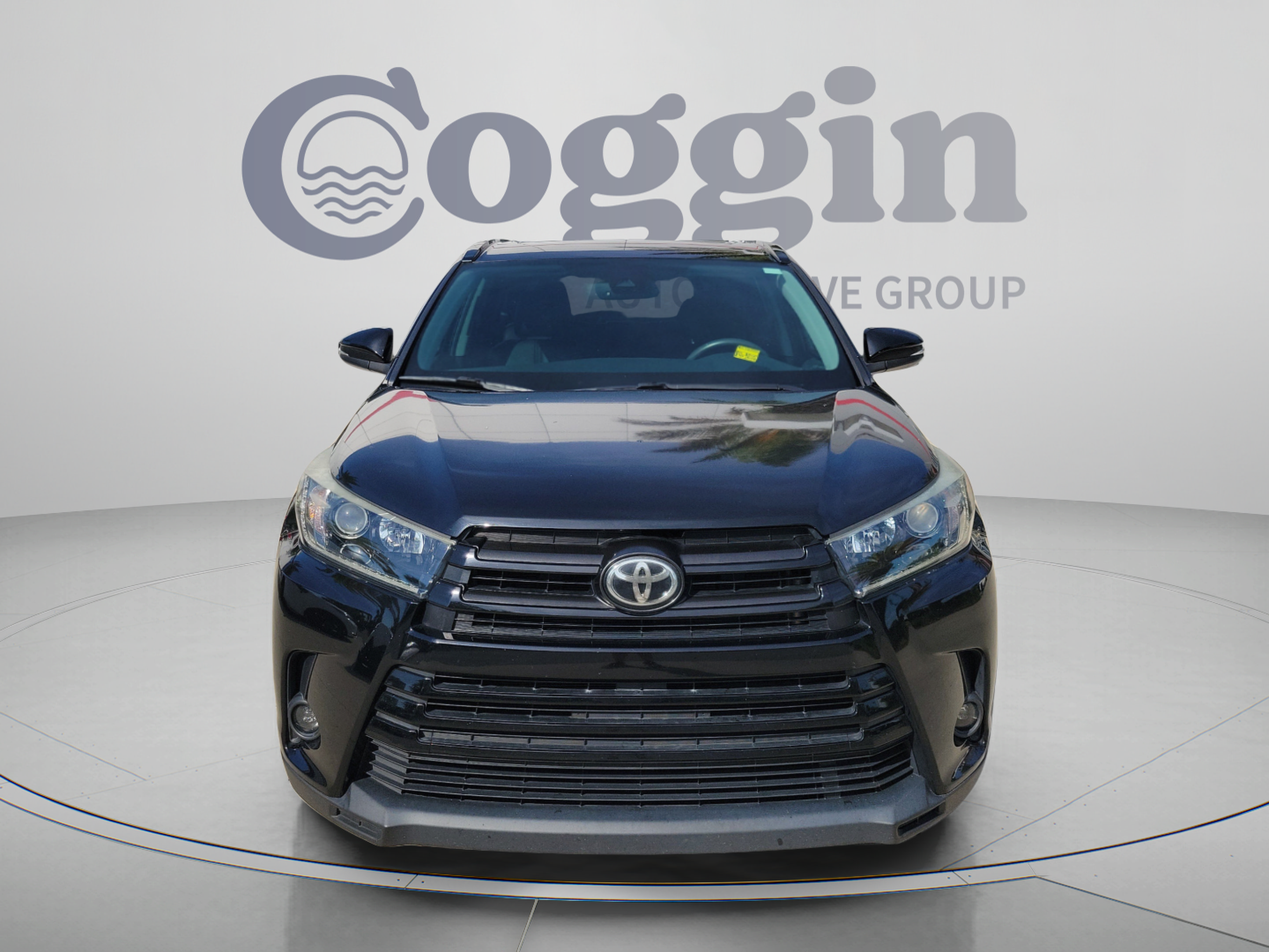 Used 2019 Toyota Highlander SE AWD/4WD image 5