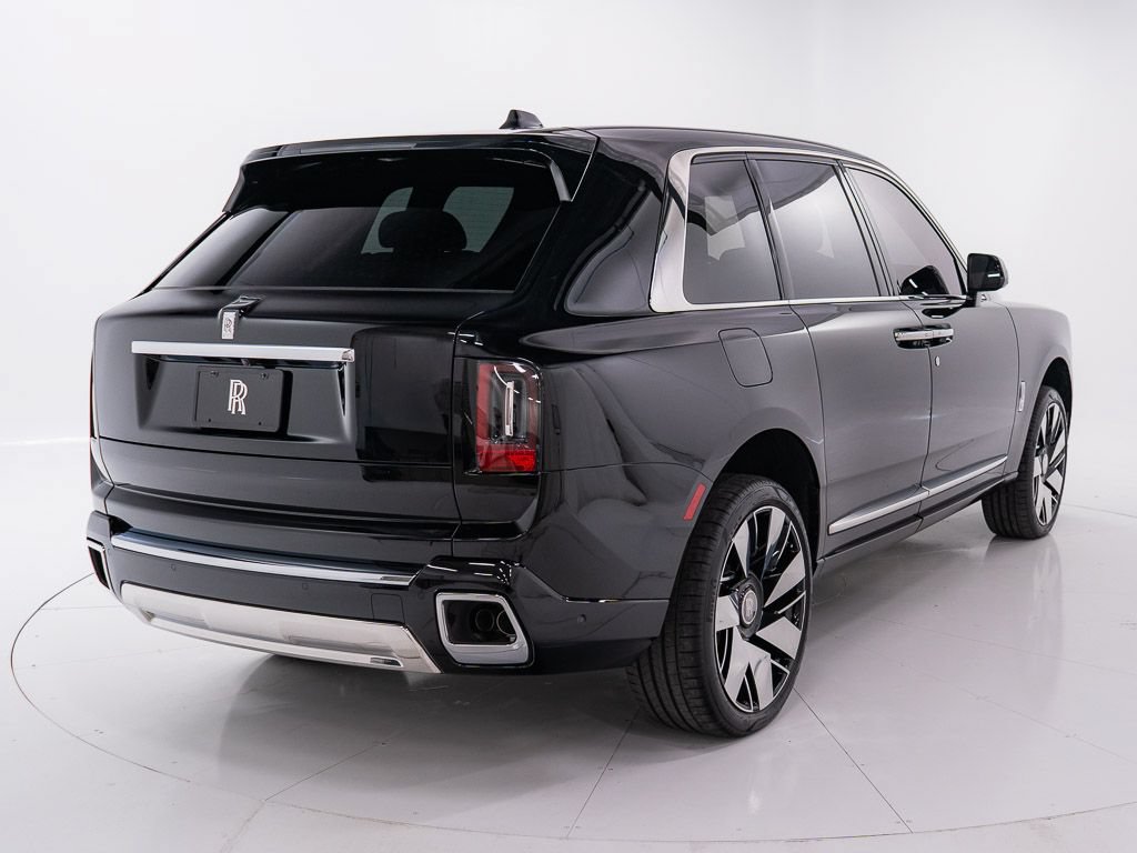 Certified 2026 Rolls-Royce Cullinan w/ Interior Detailing Package AWD/4WD image 5