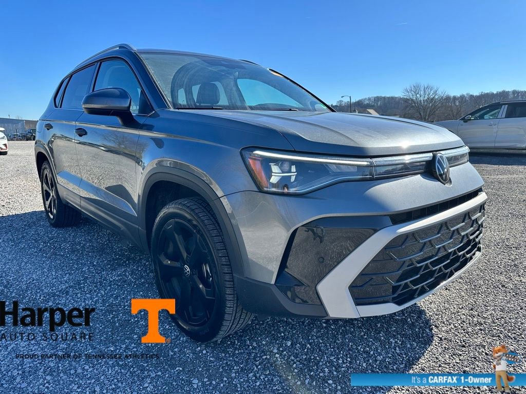 Used 2025 Volkswagen Taos SEL w/ Black Wheel Plus Package image 7