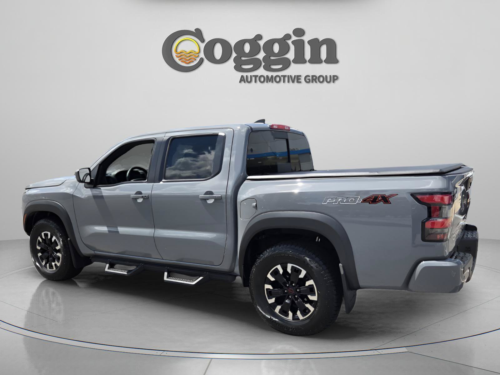 Used 2023 Nissan Frontier PRO-4X w/ Technology Package AWD/4WD image 3