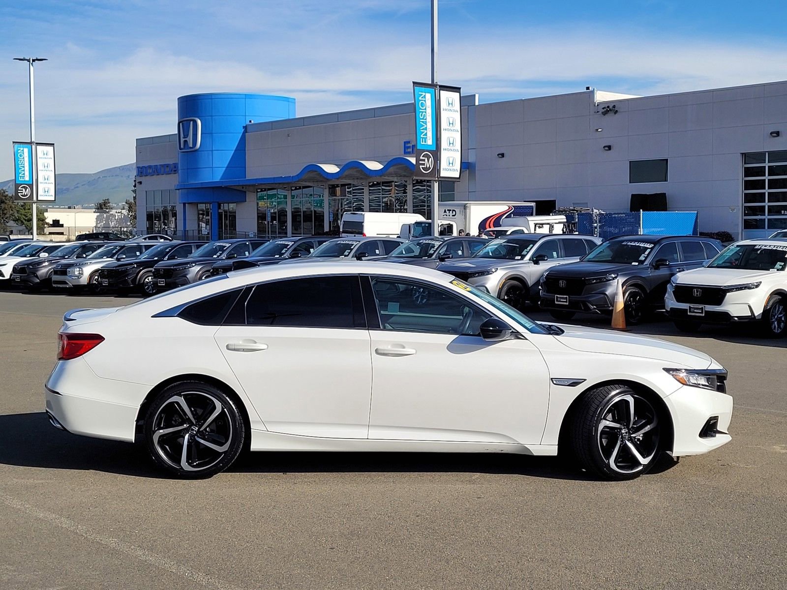 Used 2022 Honda Accord Sport image 4