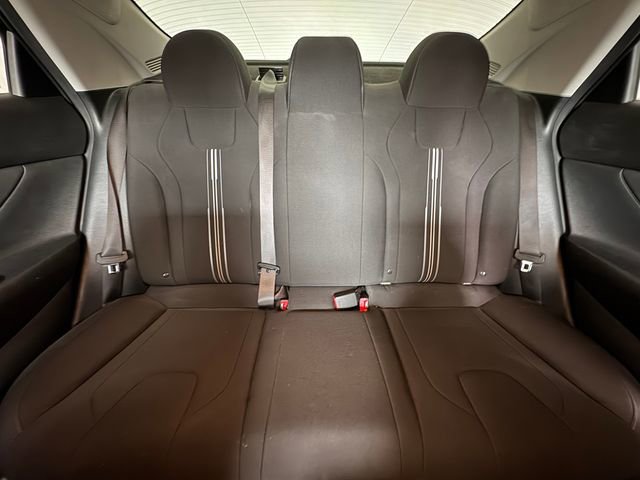 Used 2023 Hyundai Elantra SEL w/ Convenience Package image 7