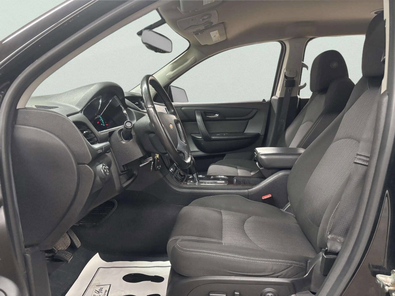Used 2016 Chevrolet Traverse LT image 12