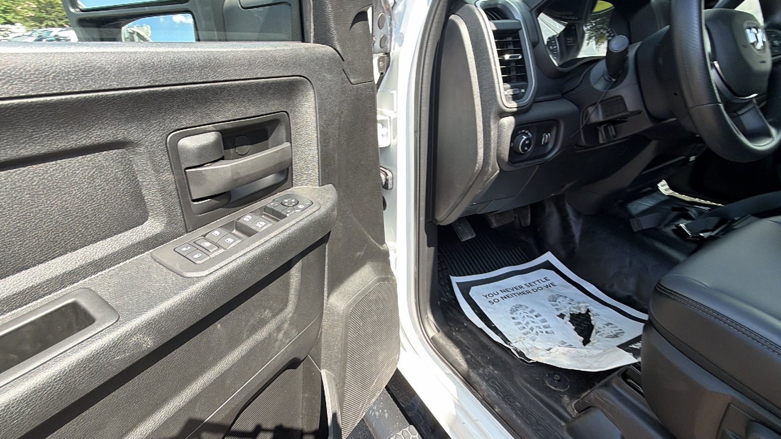 New 2026 RAM 3500 Tradesman AWD/4WD image 14