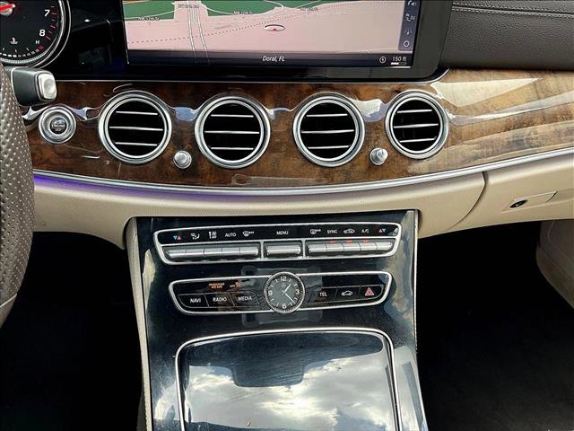 Used 2018 Mercedes-Benz E 300 4MATIC image 24