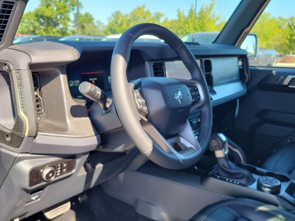 New 2025 Ford Bronco Badlands AWD/4WD image 13