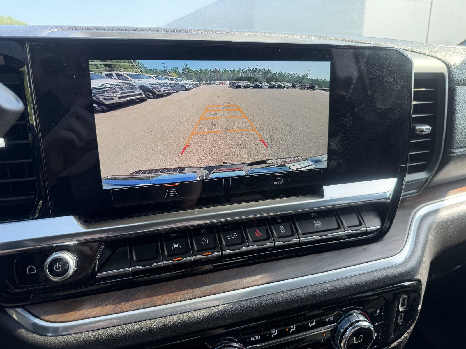 Used 2026 GMC Sierra 1500 SLT AWD/4WD image 12