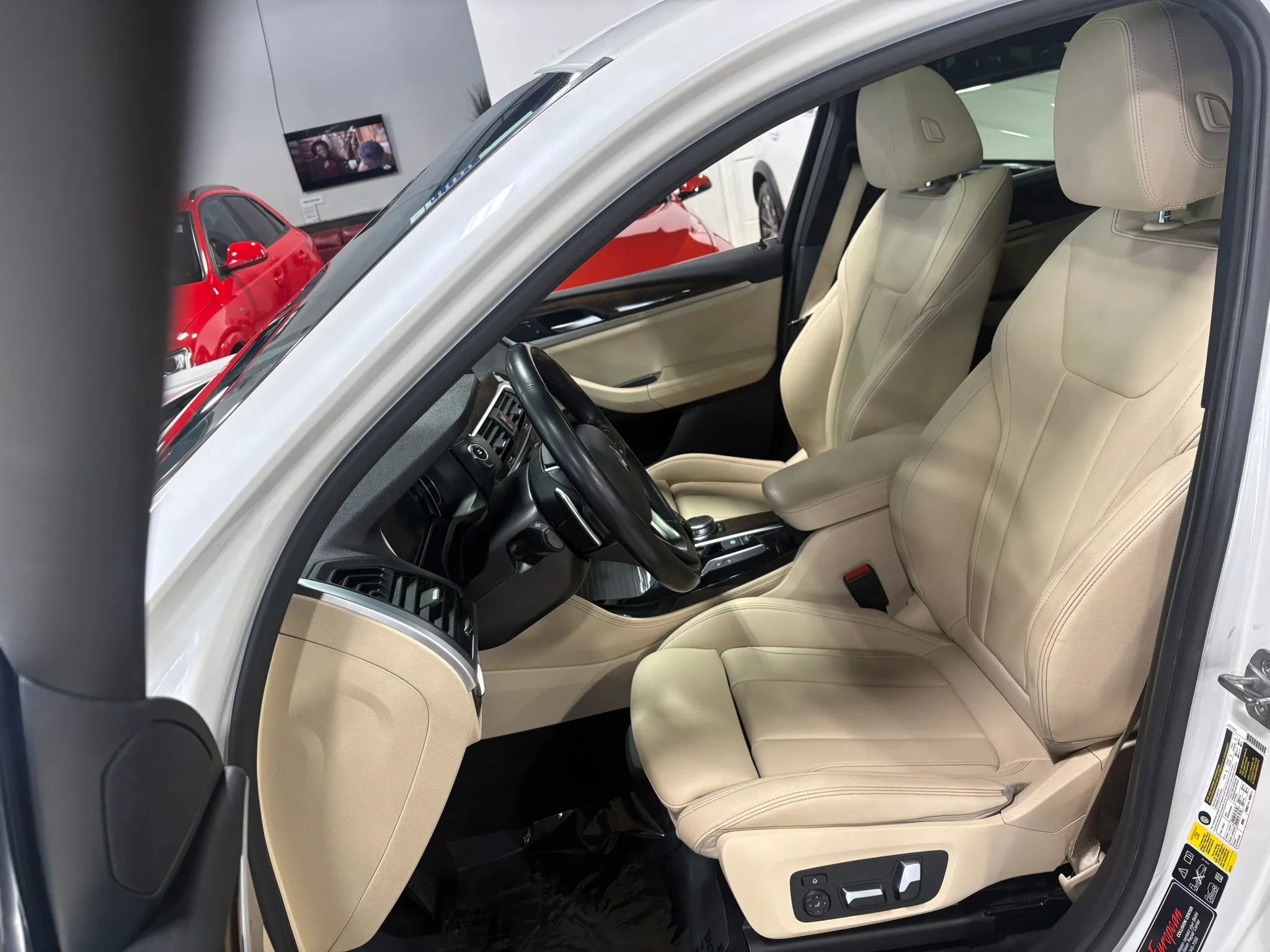 Used 2019 BMW X4 xDrive30i w/ Convenience Package AWD/4WD image 9