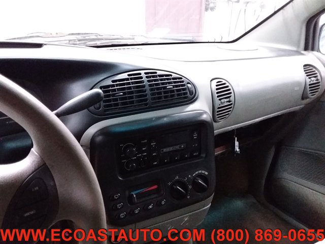 Used 1997 Dodge Caravan SE image 12