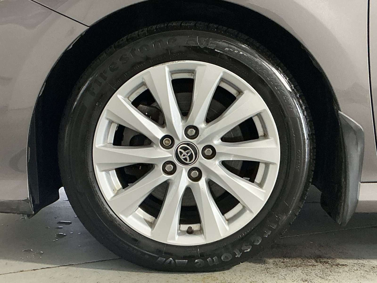 Used 2020 Toyota Camry LE FWD image 13