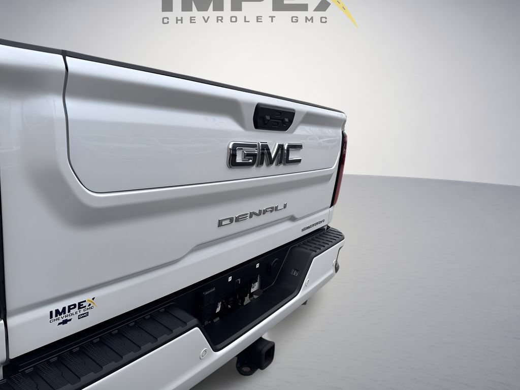 Used 2024 GMC Sierra 3500 Denali Ultimate AWD/4WD image 38
