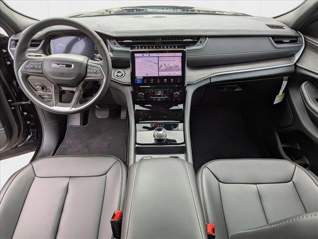 New 2025 Jeep Grand Cherokee Limited w/ Black Appearance Package image 19