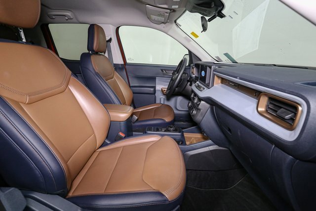 Used 2023 Ford Maverick Lariat w/ Lariat Luxury Package image 16