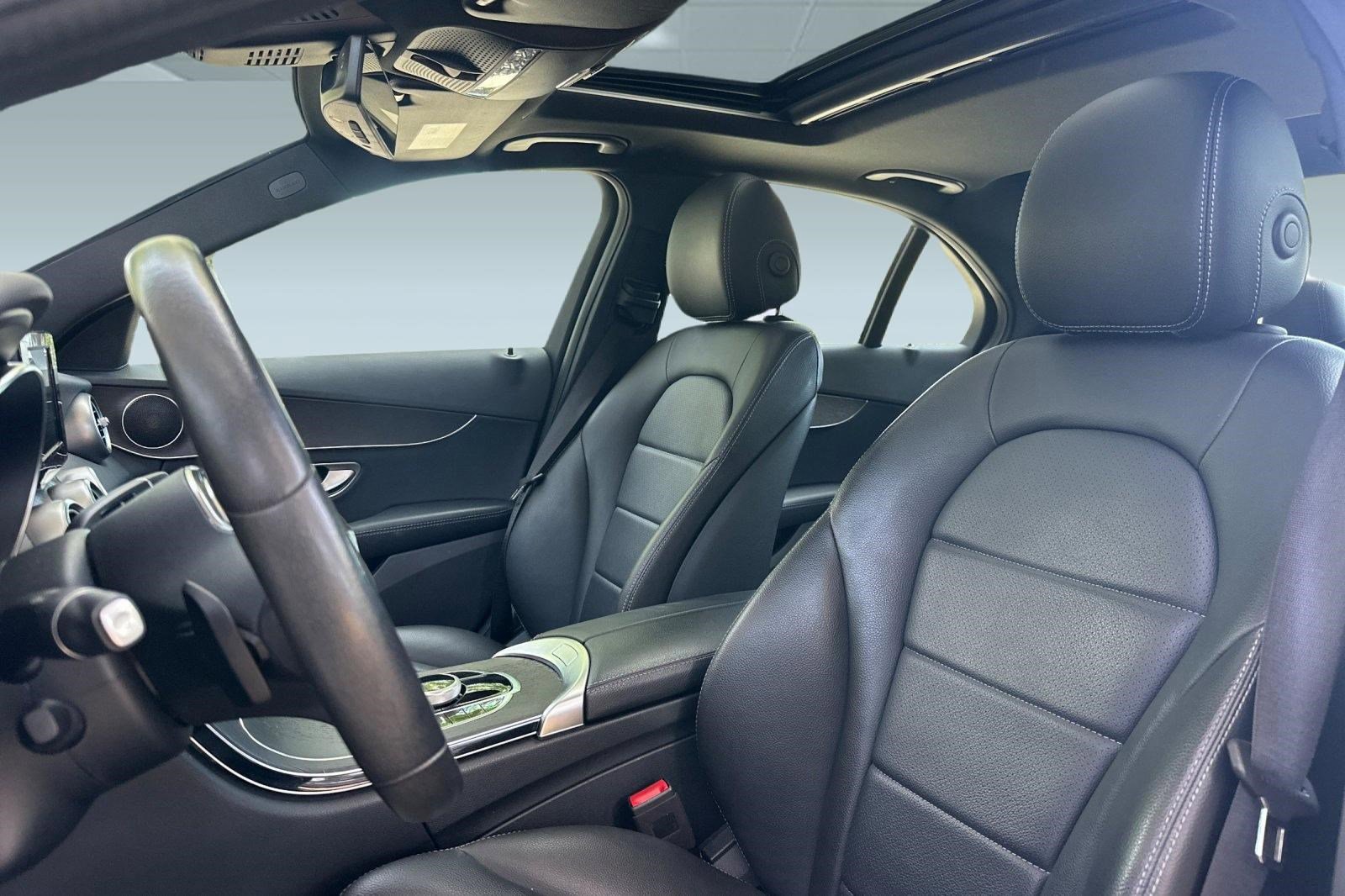 Used 2019 Mercedes-Benz C 300 Sedan image 23