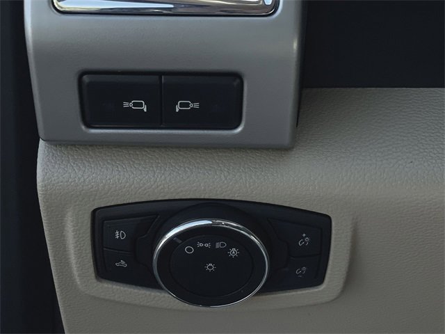 Used 2017 Ford F250 Lariat w/ FX4 Off-Road Package image 17