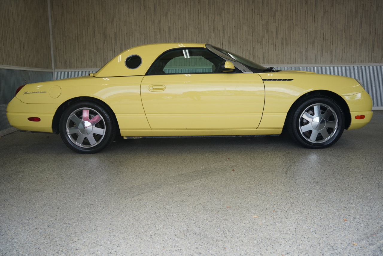 Used 2002 Ford Thunderbird image 6