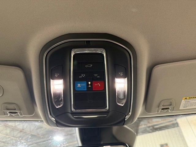 Used 2022 Jeep Grand Cherokee L Limited image 17