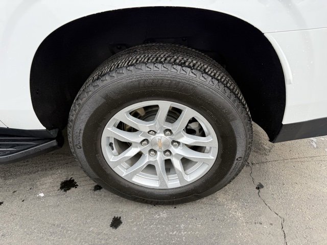 Used 2023 Chevrolet Suburban LS image 5