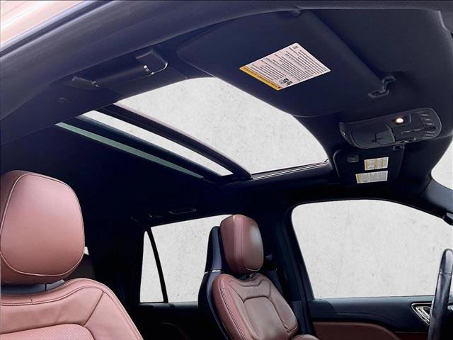 Used 2022 Lincoln Navigator Reserve RWD image 16
