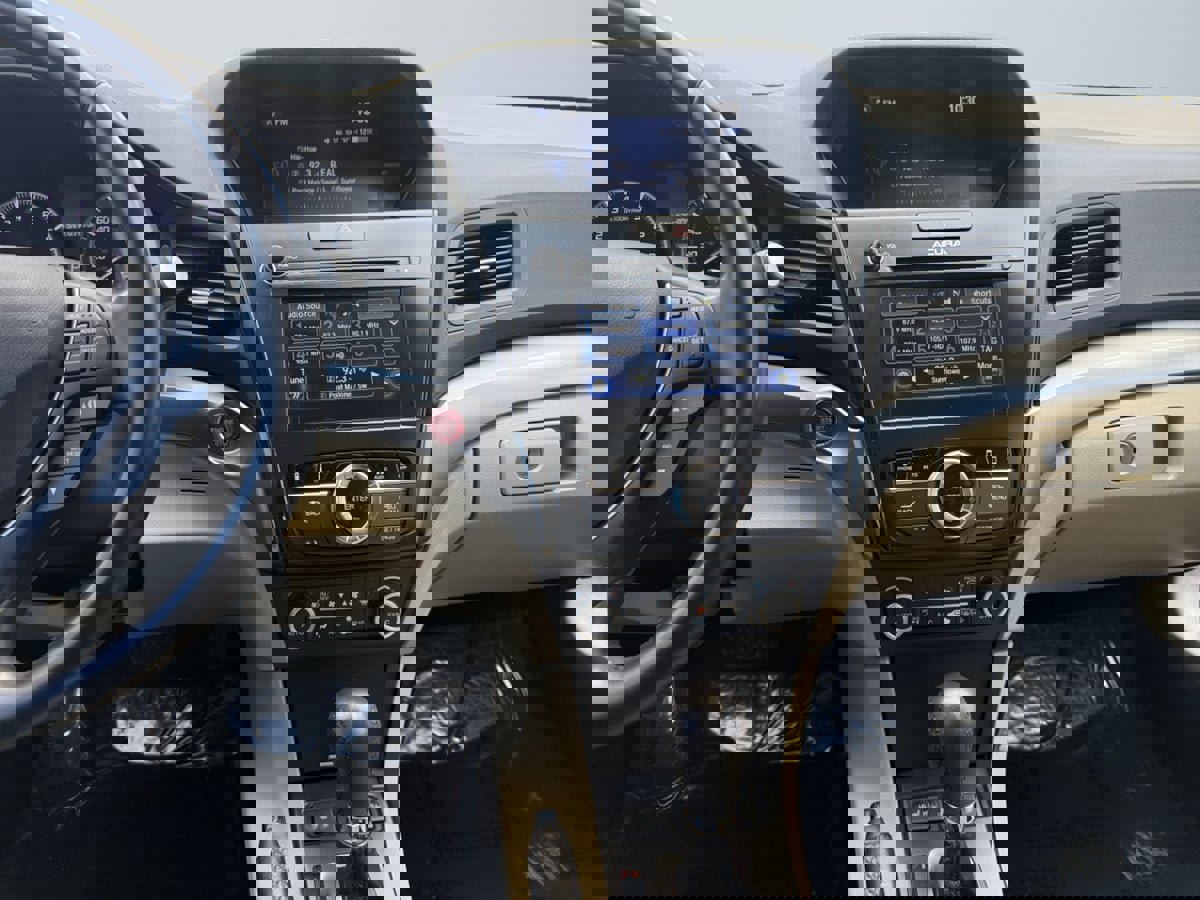 Used 2017 Acura ILX w/ Premium Package image 9