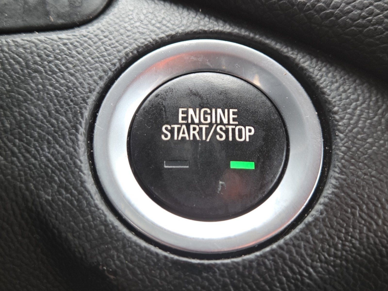Used 2020 Chevrolet Equinox LT FWD image 31