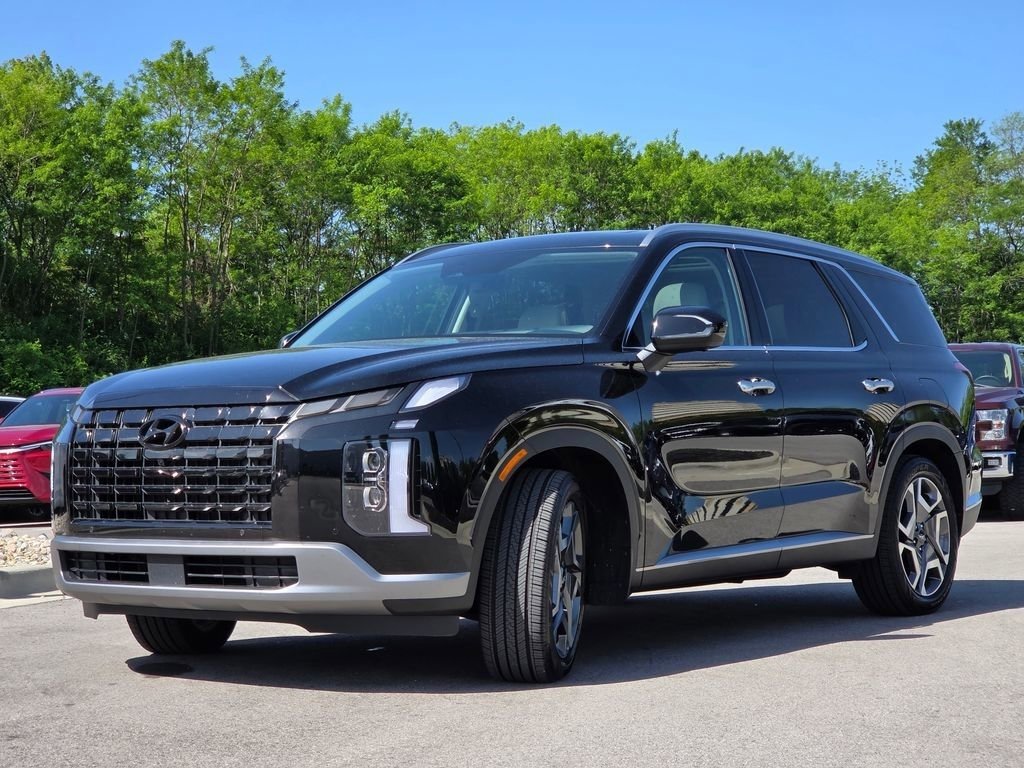 Used 2023 Hyundai Palisade Limited w/ Cargo Package AWD/4WD image 28