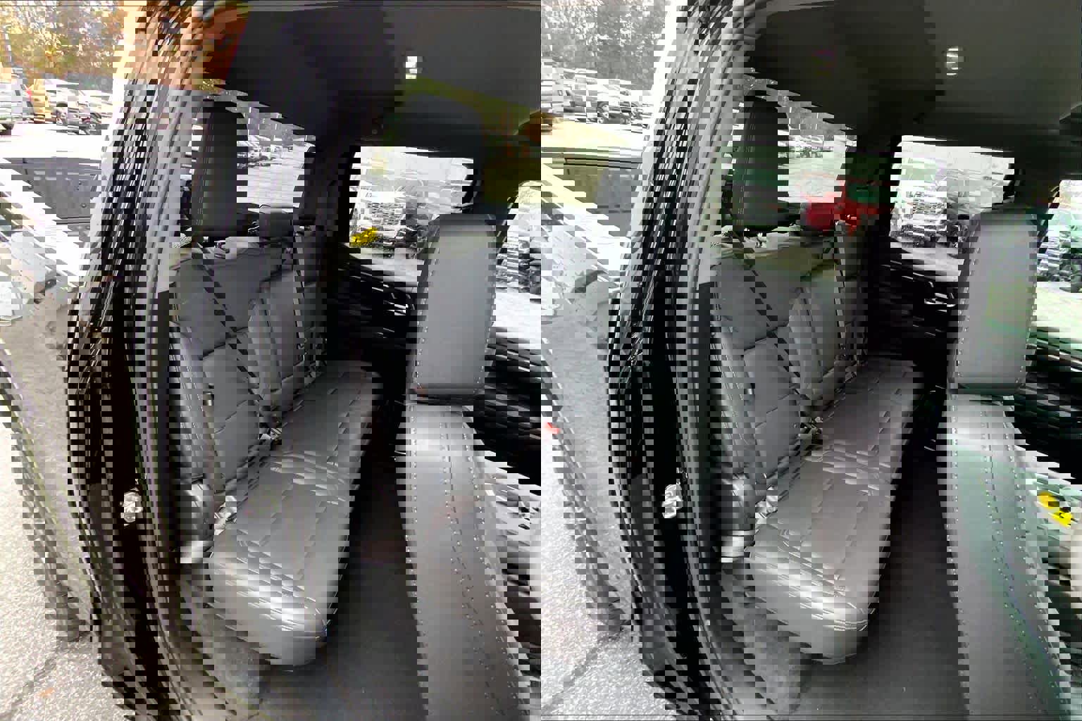 Used 2025 GMC Sierra 1500 SLT image 18