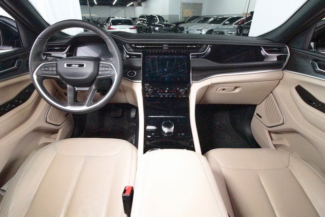 Used 2022 Jeep Grand Cherokee Limited 4xe image 6