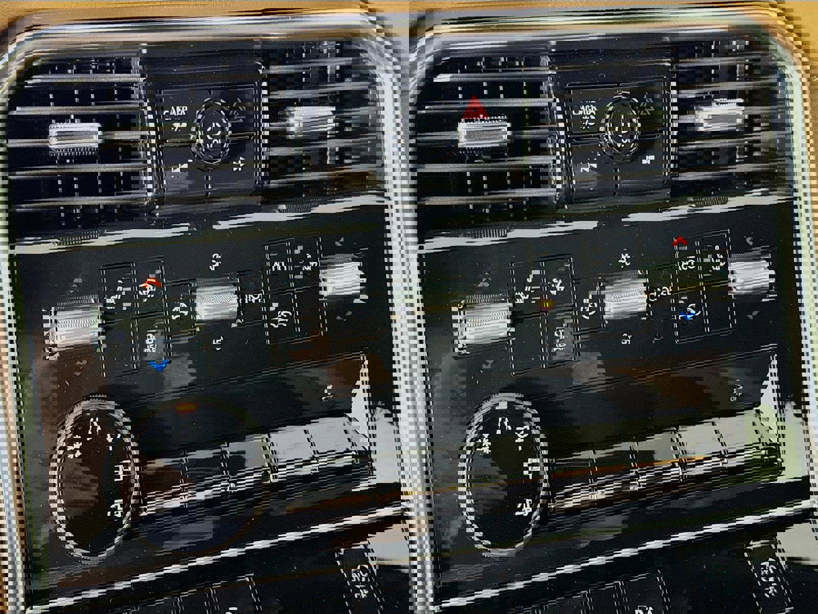 New 2026 Nissan Armada SL image 17