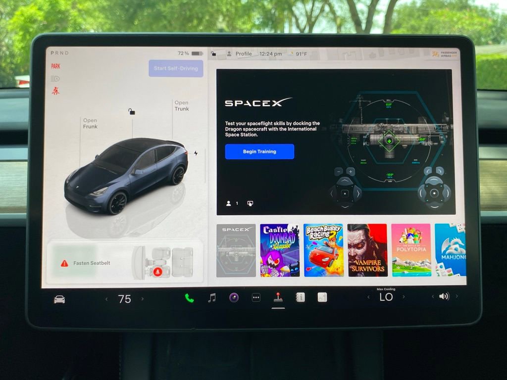 Used 2024 Tesla Model Y Performance AWD/4WD image 28